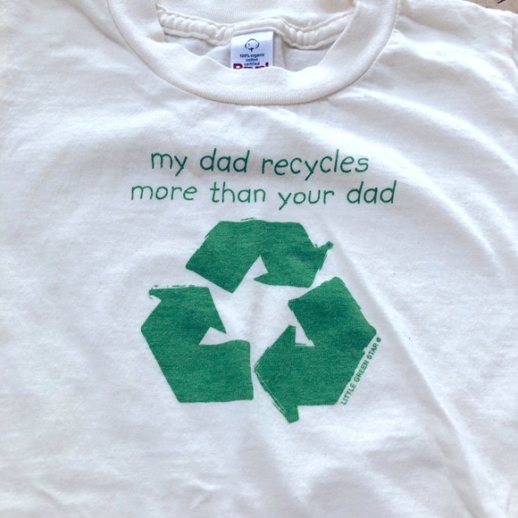 100% Cotton ‘My Dad Recycles More Than Your Dad’ T-Shirt (5 YR) - Picture 2 of 2